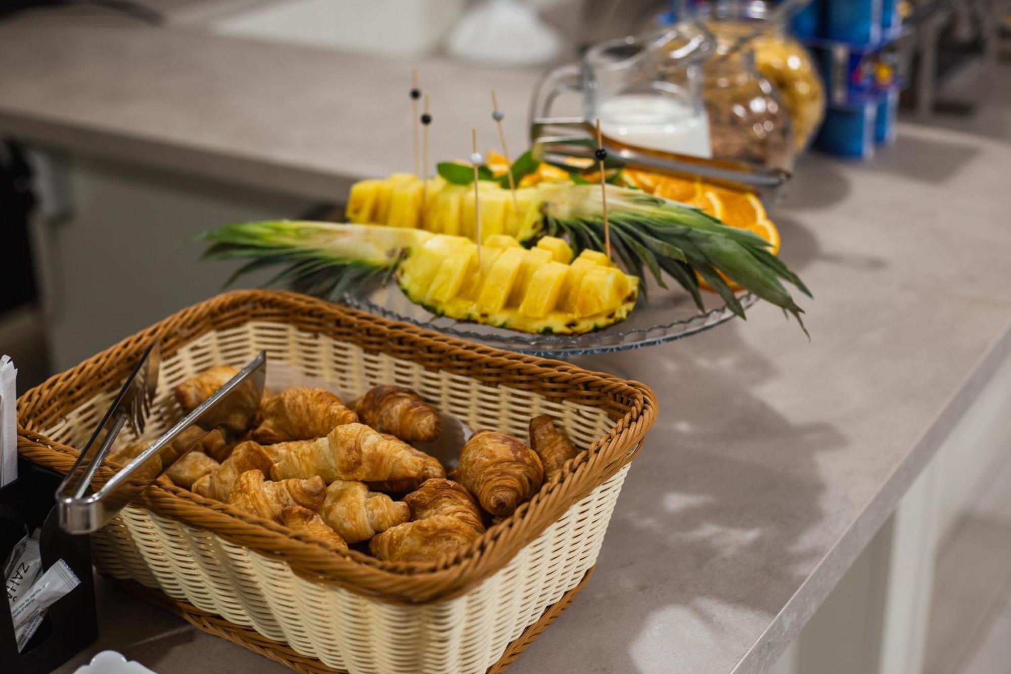 Lidolux Bed and Breakfast Μπάλτσι Εξωτερικό φωτογραφία